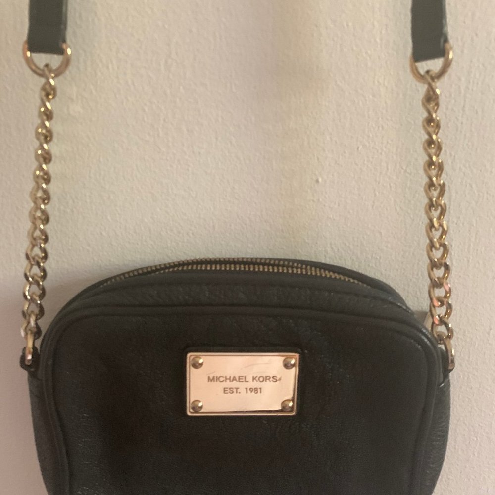 Black Michael Kors Crossbody Bag